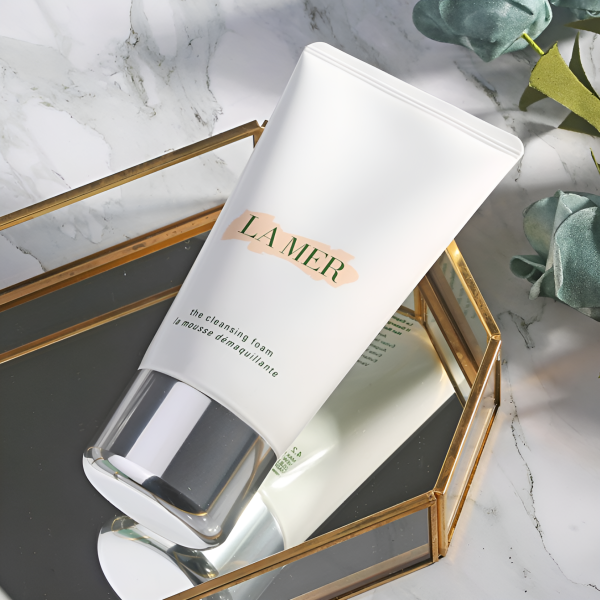 La Mer The Cleansing Foam – Luxurious Facial Cleanser with Miracle Broth - Purifying & Rebalancing Face Wash - Image 4