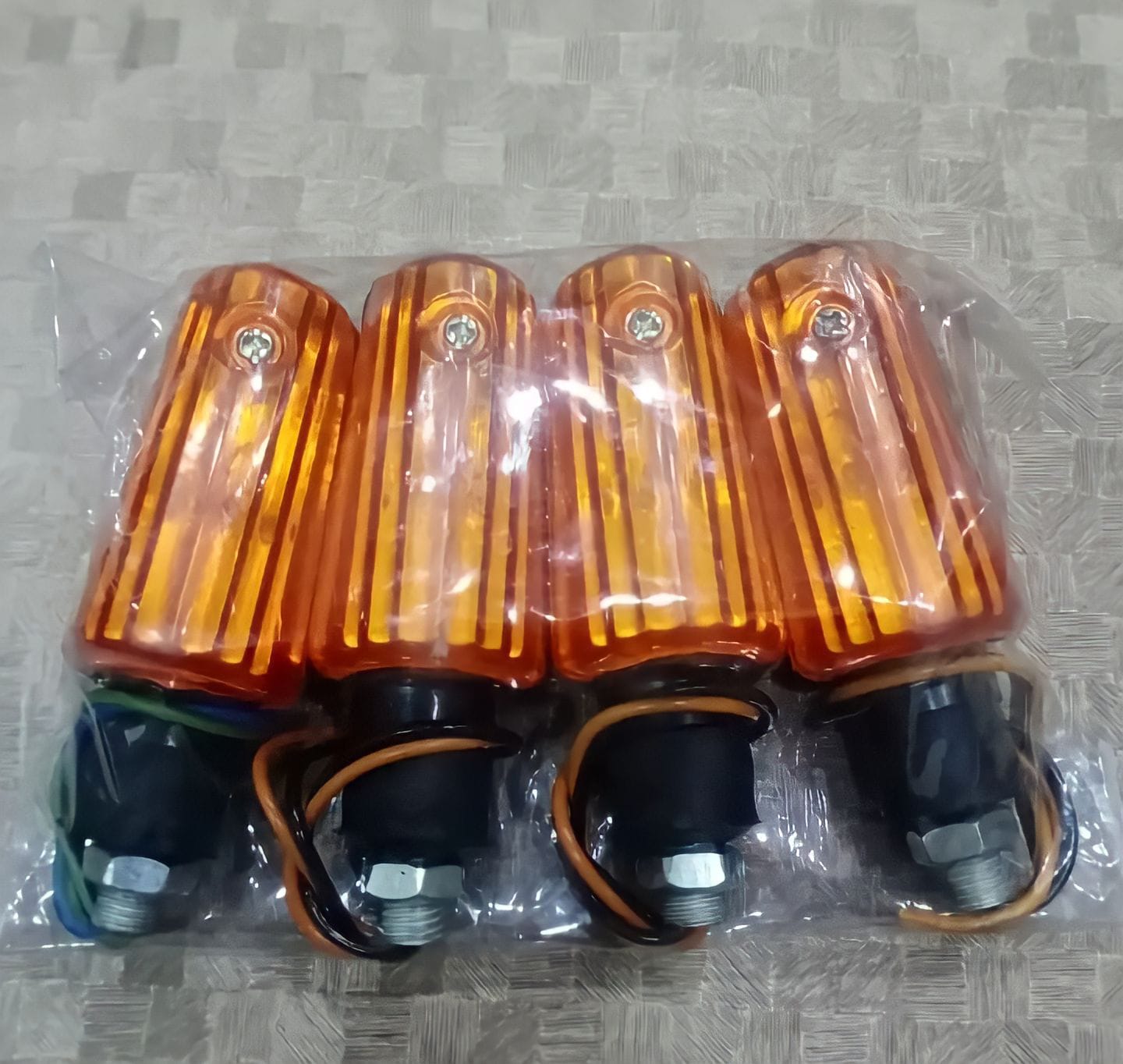 (Pack of 6) Plastic Mudguards, Chain Cover & Engine Cover (Magnet Tapa) with 4 Mini Indicators & Brake Bracket | Complete Combo Pack for 70cc Bikes - Image 3