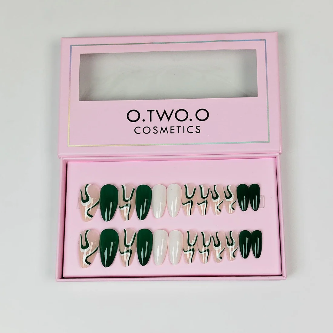 24 Pcs O.TWO.O Green Matte Nails with Accessories – Stylish & Trendy Nail Set for Girls - Image 2