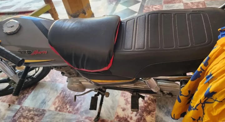 Best Bike Seat Cushion for Back Pain | Red & Black Waterproof Universal Motorcycle Seat Cover – Comfortable Relaxer Cushion for All Bikes - Image 2