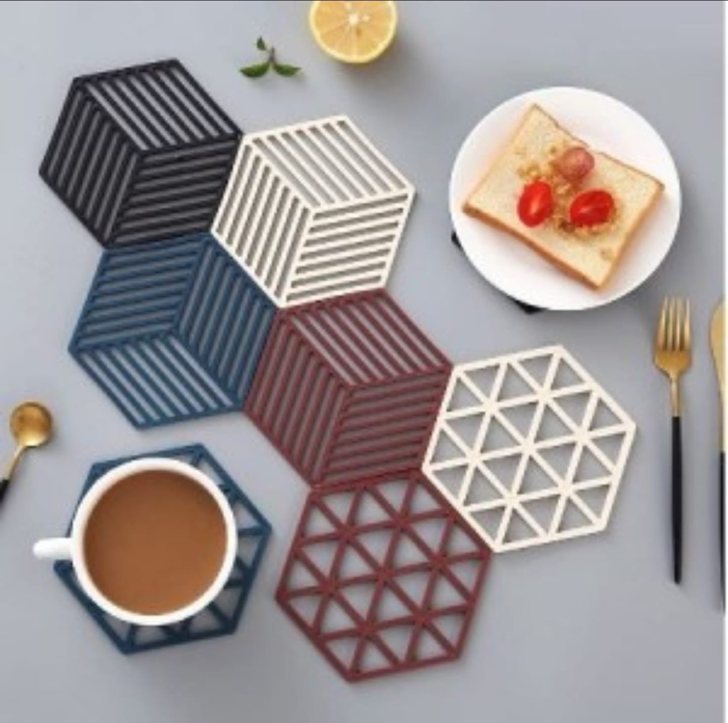 1PCS Multifunction Heat Resistant Silicone Mat – Non-Slip Drink Cup Coaster, Pot Holder & Table Placemat (Random Color)