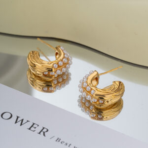 Elegant Korean-Style Pearl Earrings! ✨ ZJX-169 Pearl Bali – Golden Finish, Timeless Design for Chic & Feminine Style