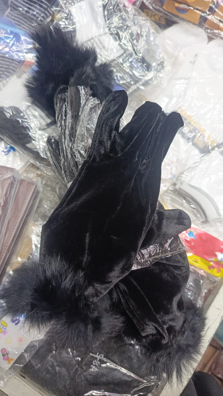 Women's & Girls Black Winter Velvet Gloves with Fur Cuff – Warm, Soft & Cozy Hand Gloves for Cold Weather, Touchscreen Friendly & Stylish (1 Pair) - Image 2