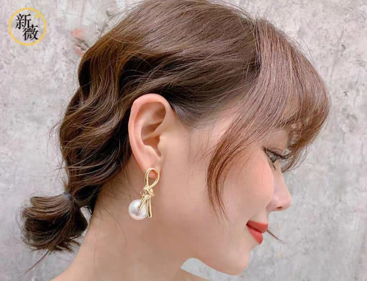 Knot Pearl Clip-On Earrings – Big Silver Grey & Black Pearl Luxury Look for Women - Image 2