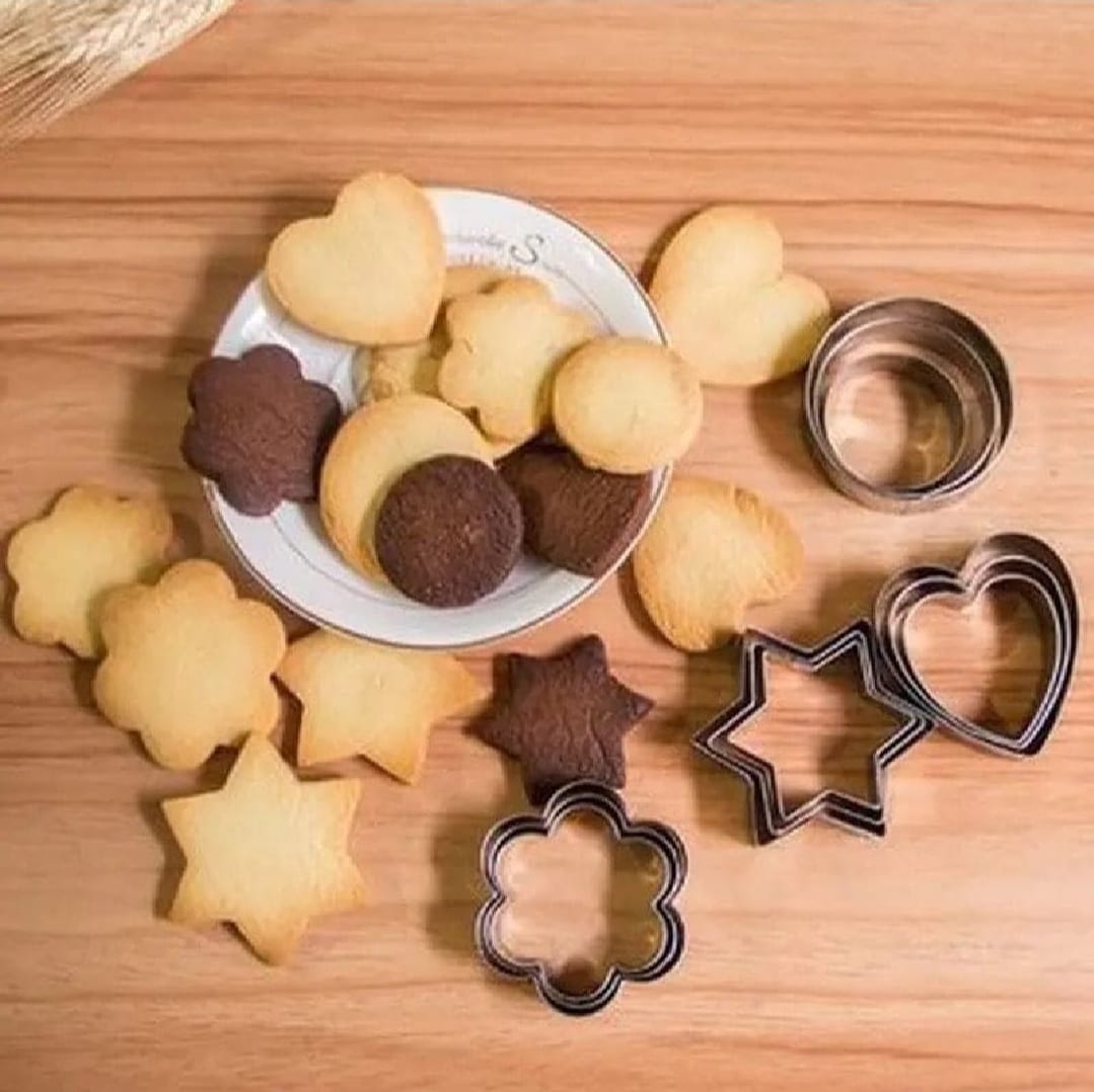 12-Piece Stainless Steel Cookie Cutter Set – 4 Assorted Shapes for Baking, Pastry, Fondant & DIY Crafts