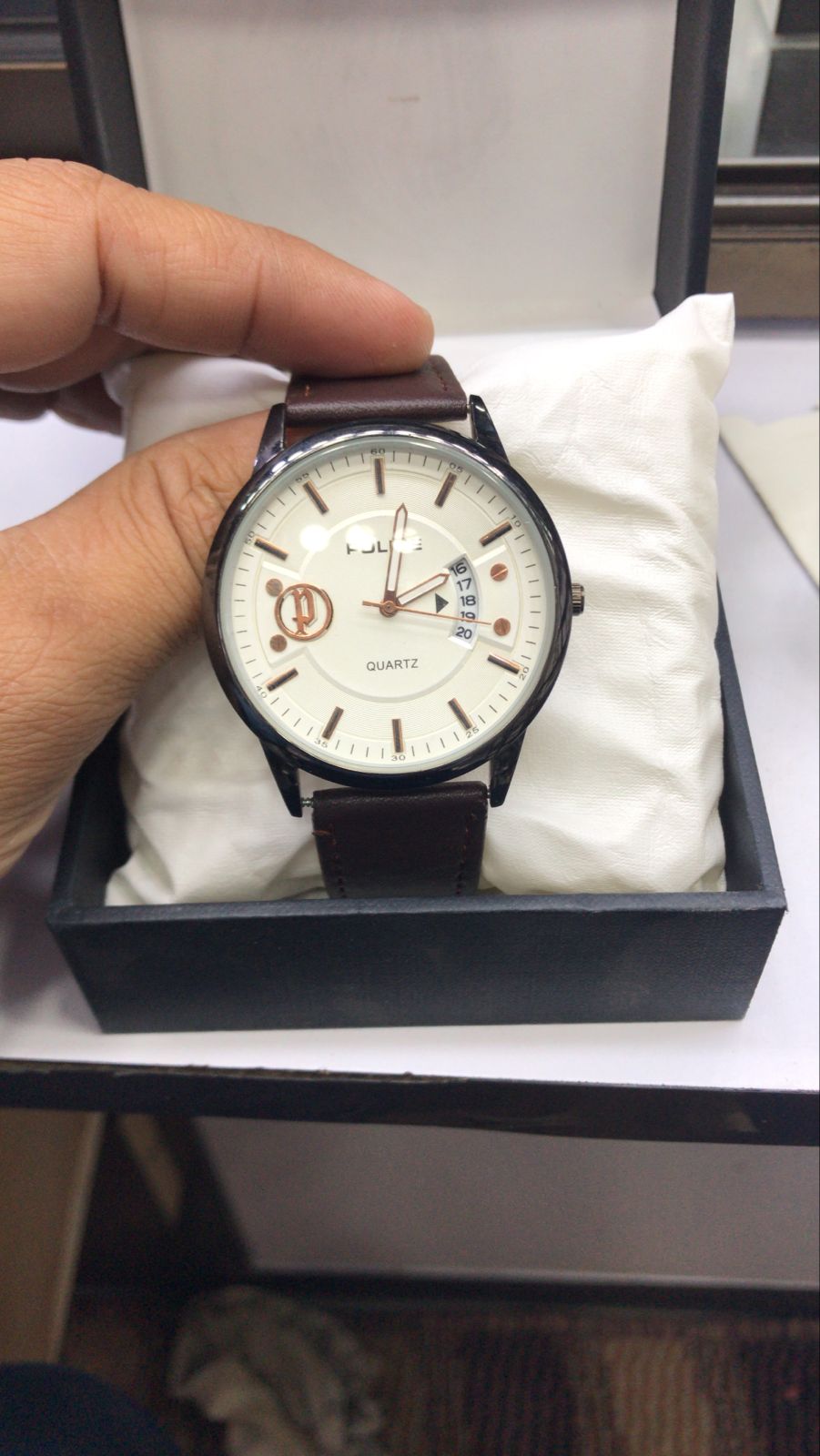 Police Watch – Elegant Leather Strap | Quartz Movement | Date Display | Black Dial - Image 5