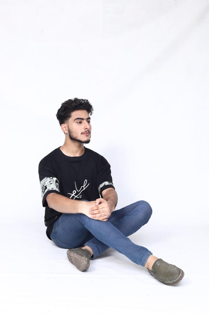 Professional Fashion Model for Urban Streetwear Apparel (Large) – E-commerce Studio Photography, Brand Ambassador & High-Impact Social Media Content Creator - Image 2