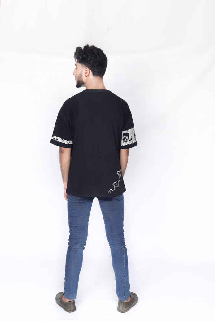 Professional Fashion Model for Urban Streetwear Apparel (Large) – E-commerce Studio Photography, Brand Ambassador & High-Impact Social Media Content Creator