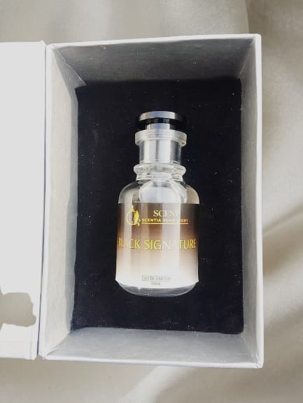 Scentia Your Story Black Signature Perfume – Everglow Edition Long-Lasting Luxury Fragrance ~ 50 ML - Image 4