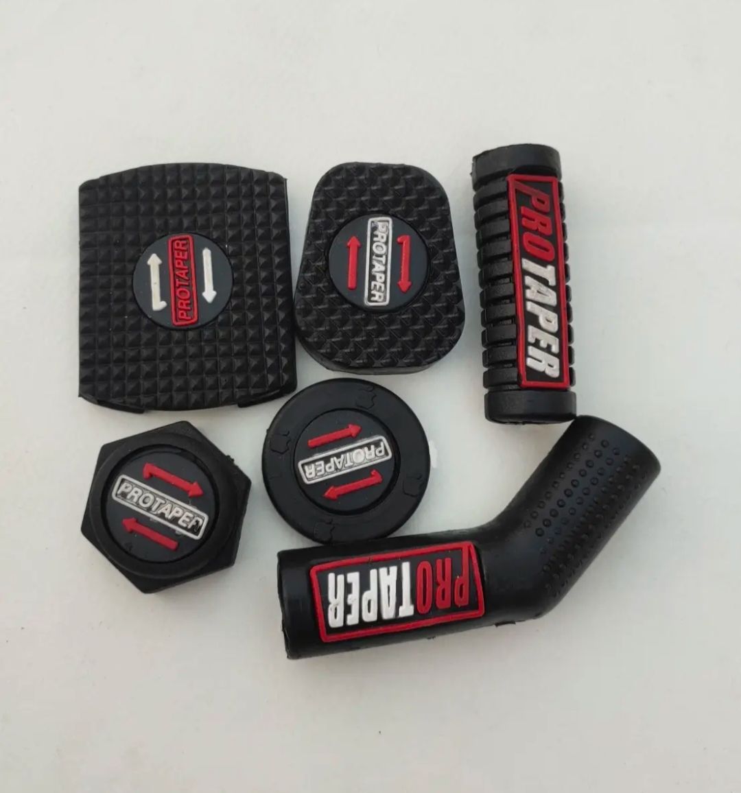 6 Piece Rubber Set for 70cc & CG 125 Motorcycles – Chain Cover, Handle Nut, Kick, Brake & Gear Lever Rubbers – Random Colors - Image 2