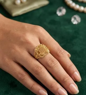 Golden Flower Design Womenโs Wedding Ring Size 16โ19 | Elegant Floral Fashion Jewelry for Bridal Wear