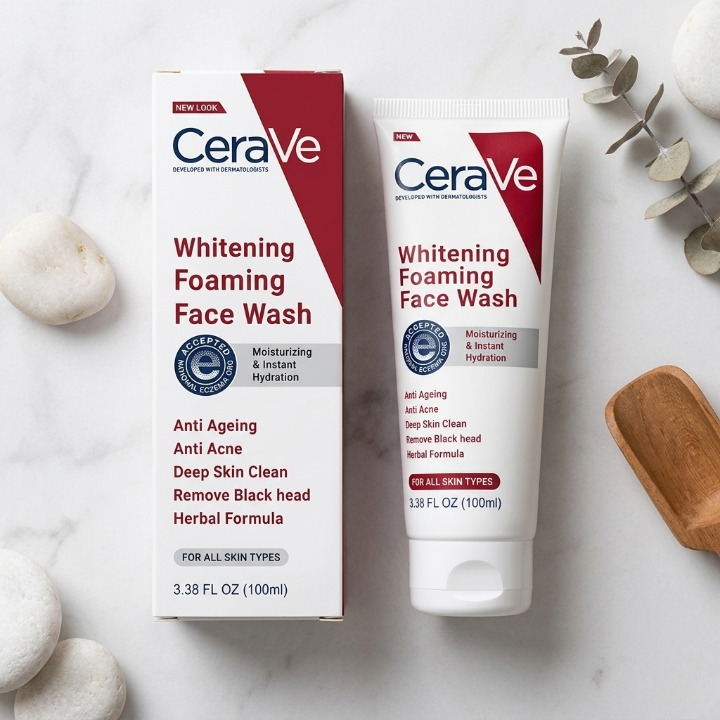 CeraVe Foaming Face Wash Brightening Cleanser with Ceramides for Normal to Oily Skin (100ml) - Image 2