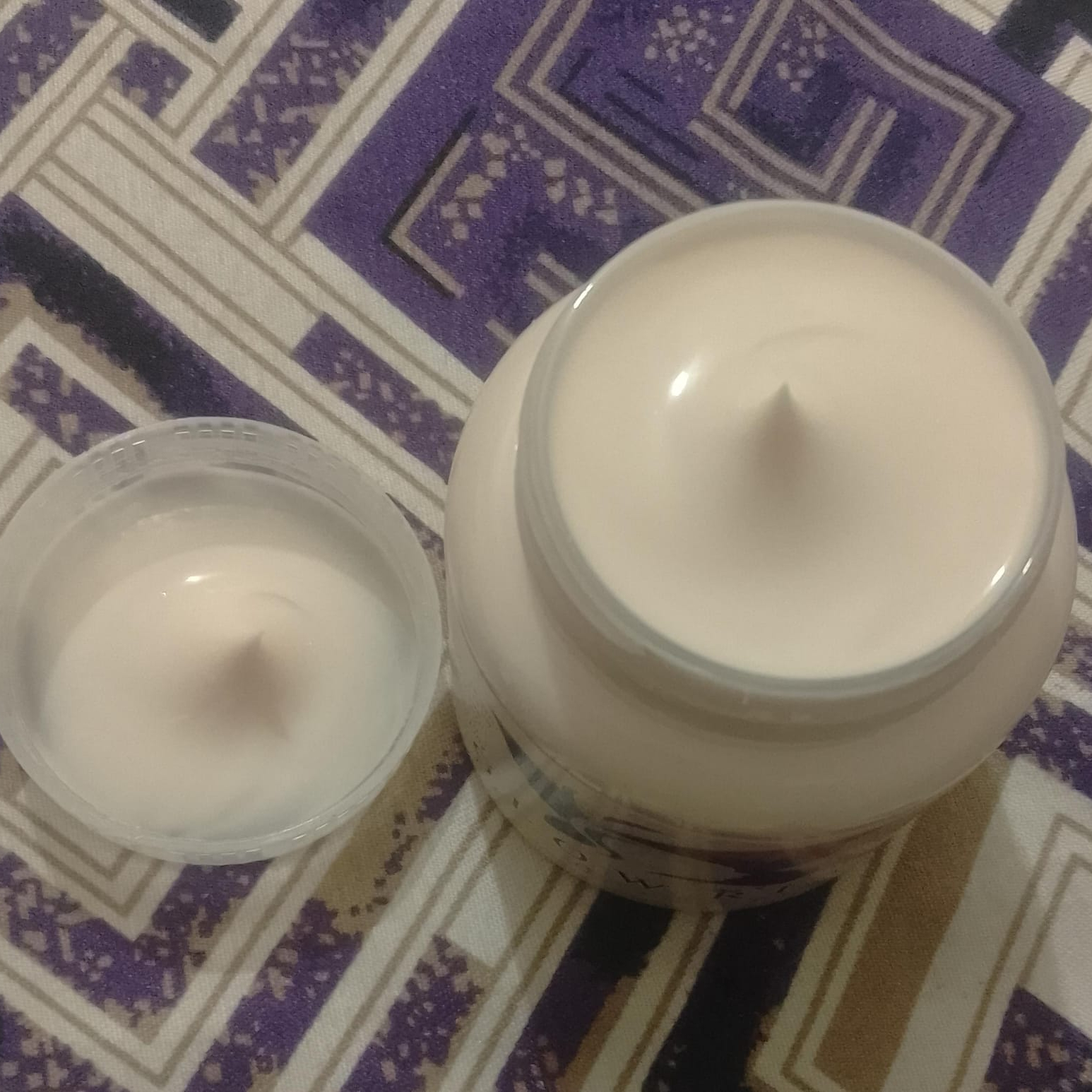 Glow Ria Zafrani Whitening Cream Natural Skin Care Formula Brightens Complexion Reduces Dark Spots Enhances Smooth Radiant Glow - 200g - Image 4