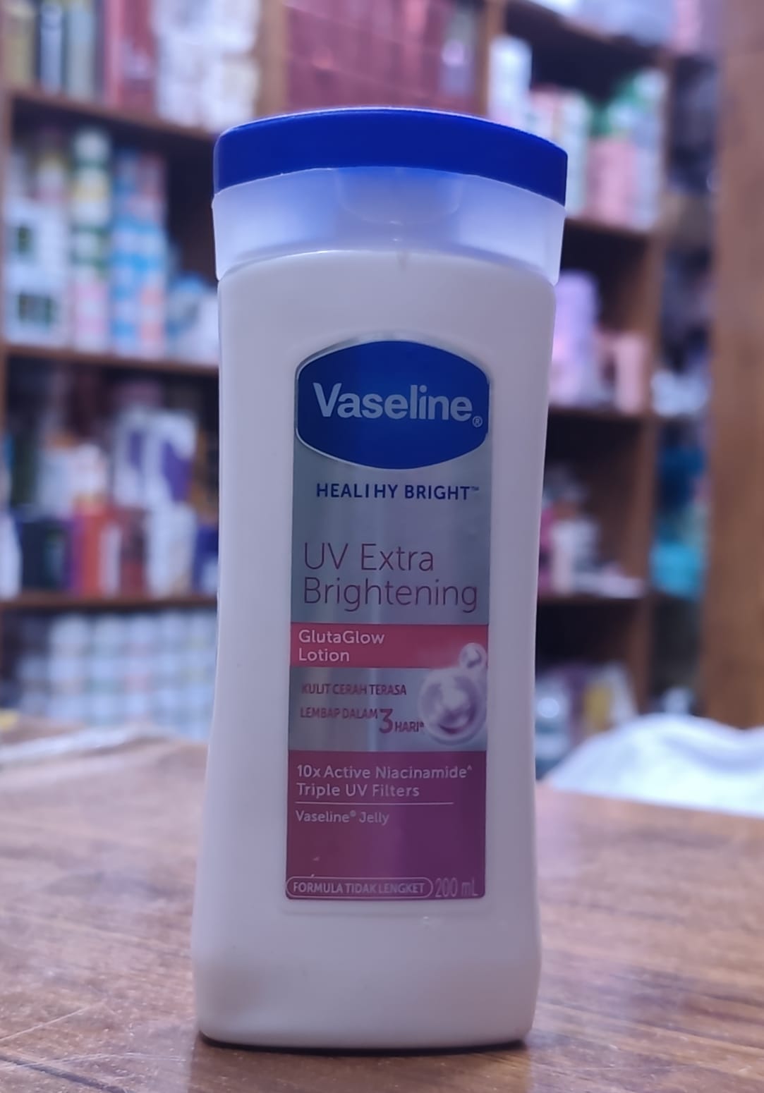 Vaseline UV Brightening Body Lotion 200ml - Image 4