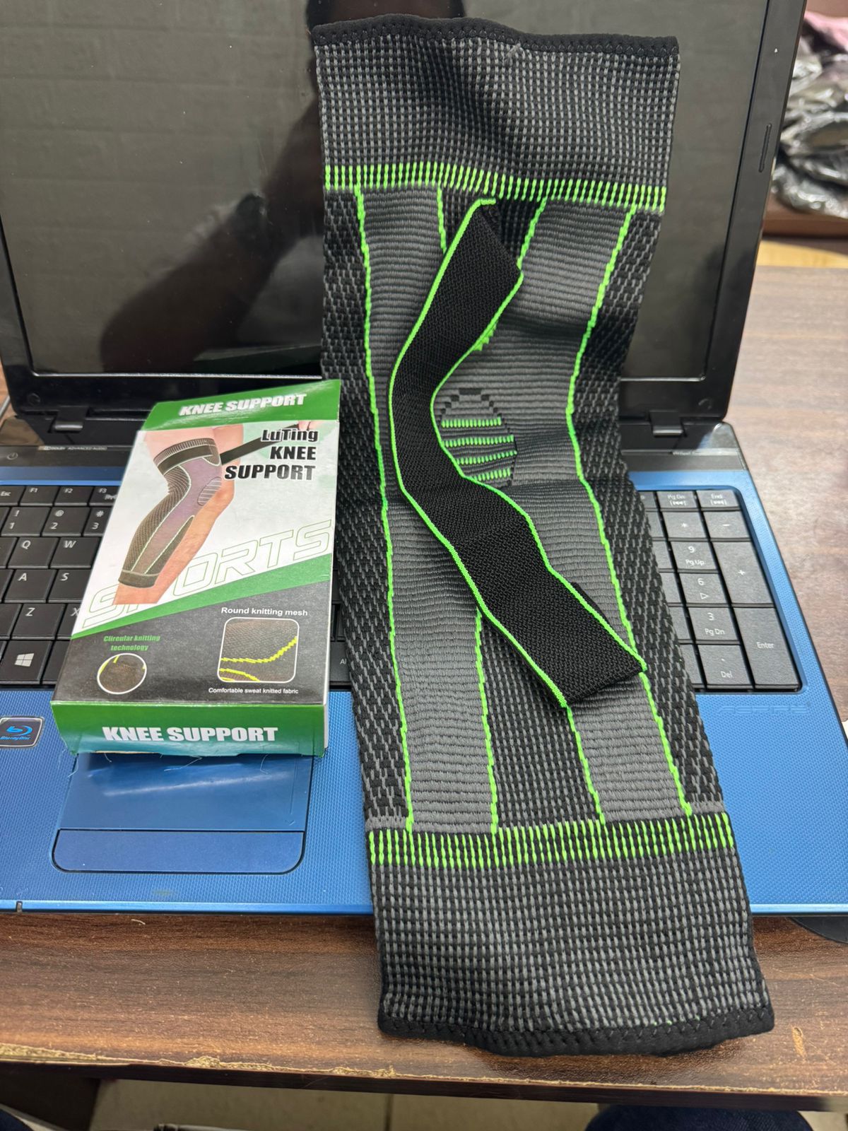 Knee Compression Support Sleeve Elastic Knee Brace for Pain Relief, Sports Protection & Joint Stability - 1Pc - Image 3