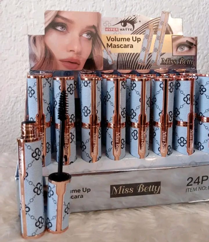 Fancy Style Black Liquid Mascara Long Lasting Volume & Length Boost (1 Pc) - Image 5