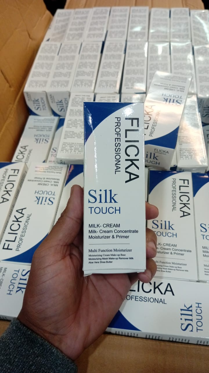 FLiCKA Silk Touch 3?in?1 Moisturizer & Primer Hydrates and nourishes Skin Light weight - 120Gram - Image 5