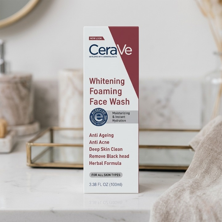 CeraVe Foaming Face Wash Brightening Cleanser with Ceramides for Normal to Oily Skin (100ml)