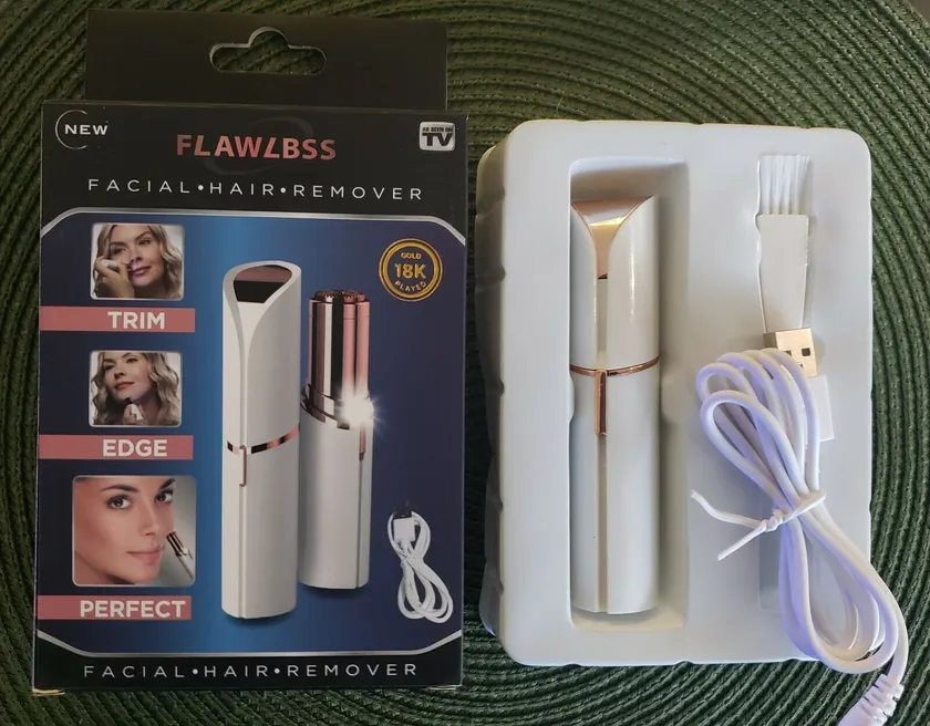 Hair Removing Machine Pocket Size / Finishing Touch Facial Hair Remover. - Image 3