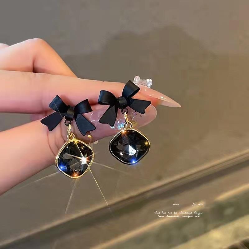 AWJ-166 Bow Shape Korean Earrings Elegant Fashion Jewellery, Stylish Accessory for Women - Image 4