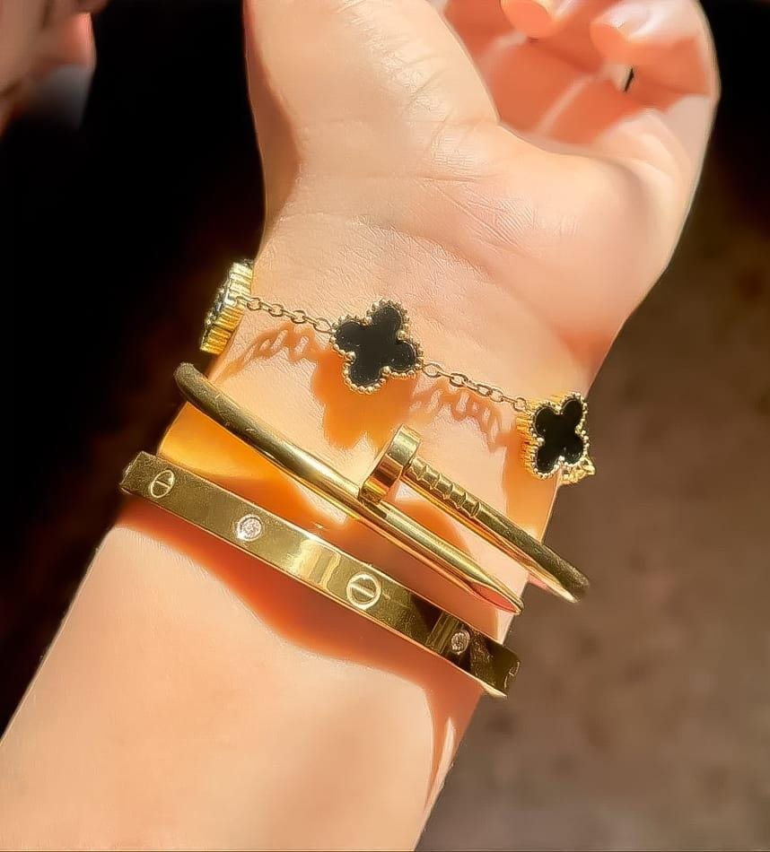 3 PC Stainless Steel Bangle Set for Women: Elegant Gold-Tone Stackable Jewelry. - Image 2