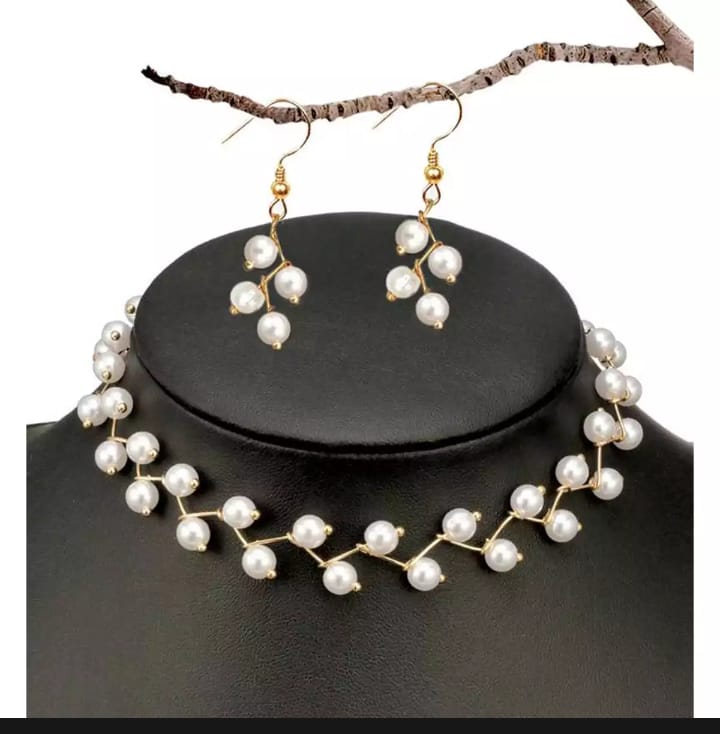 Zig Zag Black Choker With Earrings for girls - Image 3