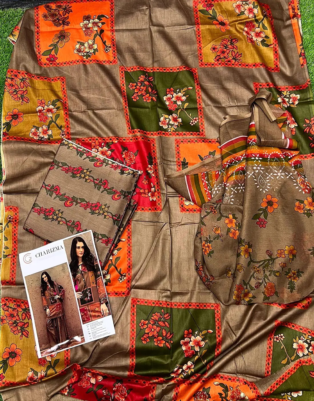 Trendy All-Over Digital Print Swiss Lawn 3 Piece Unstitched Dress with Soft Chiffon Dupatta Lawn Collection 2026 - Image 3