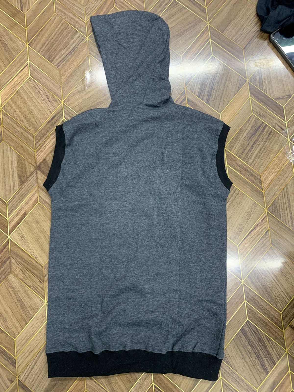 Premium Men's Sleeveless Tech Hoodie Vest | Full-Zip, Jersey Fabric - Image 4