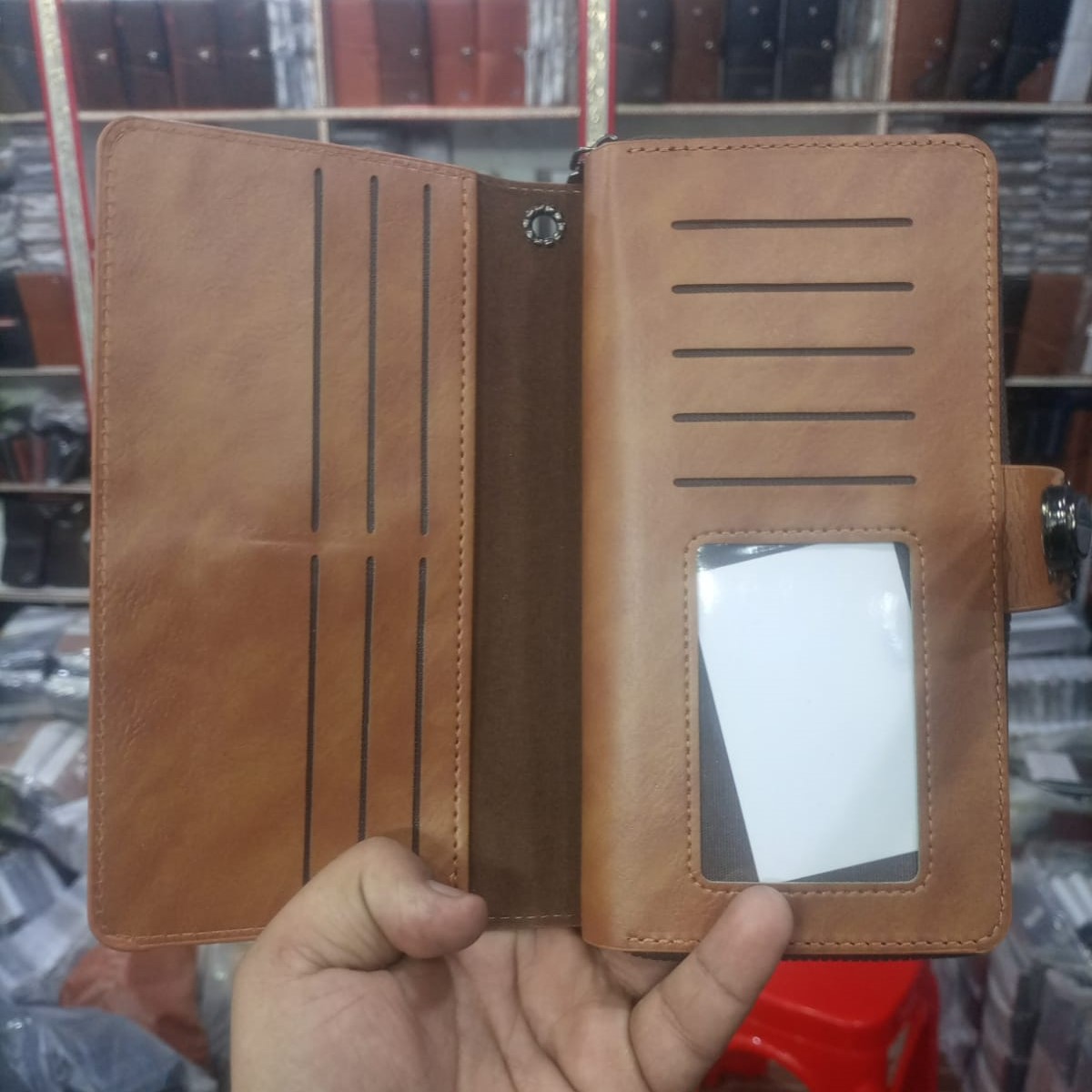 Mens Large Capacity Leather Wallet | Zipper Closure | Multiple Card Slots | Stylish & Durable Bifold Design - Image 5