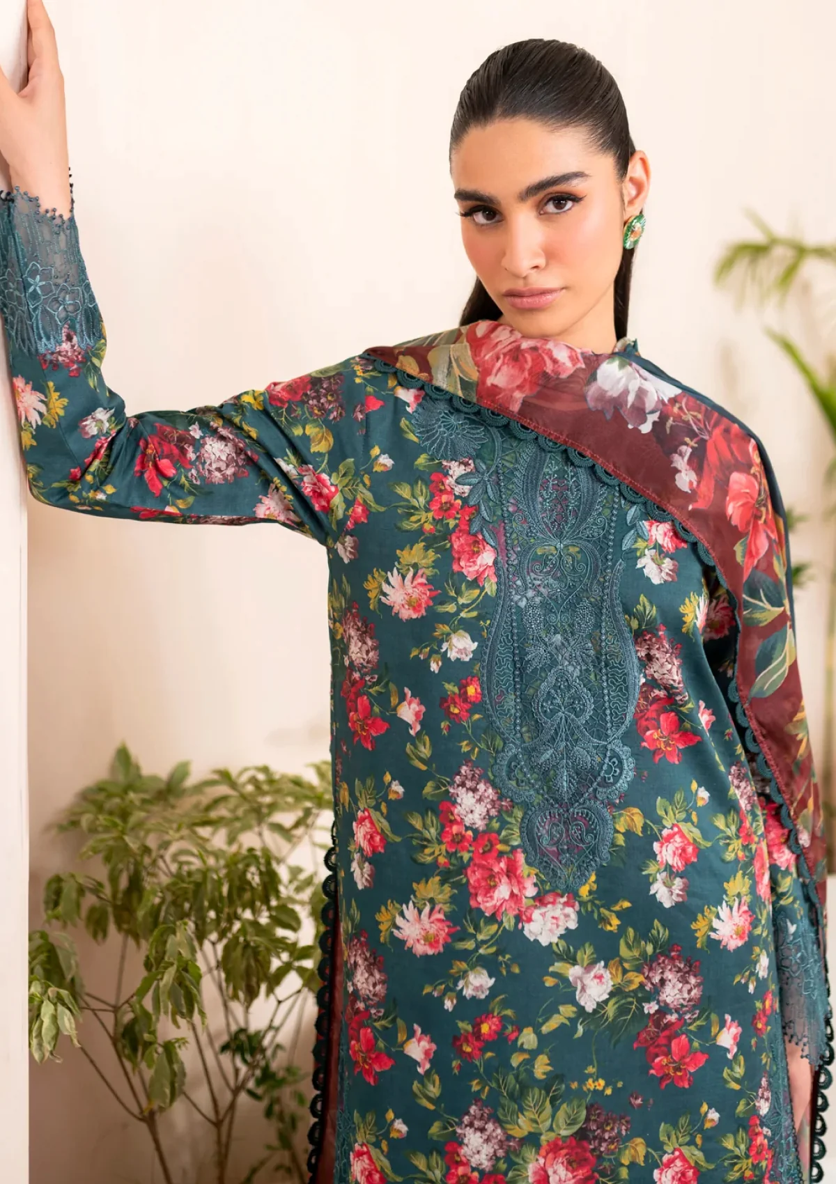 Elegant Floral Embroidered Lawn 3 Piece Unstitched Suit with Chiffon Dupatta - Image 3