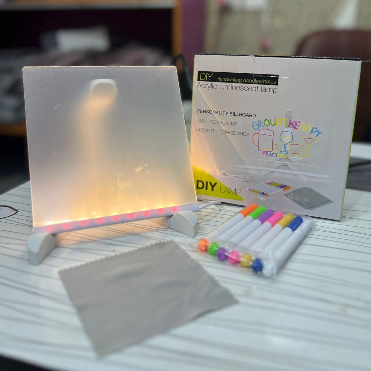 LED Light-Up Transparent Writing Board With 7 Marker | 15×15 cm Acrylic Pad with Stand | Colorful DIY Notes & Erasable Pens - Image 4