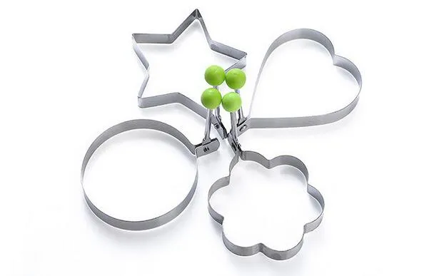 Pack of 4 Egg Shaper Kitchen Tools Star, Heart, Round, Flower Shaped Stainless Steel - (random color ) - Image 3