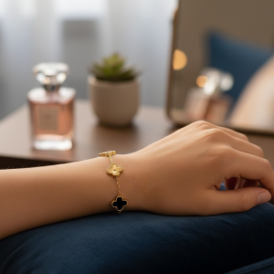 QXT-134 Clover 2-in-1 Bracelet Stainless Steel | Versatile & Stylish Accessory