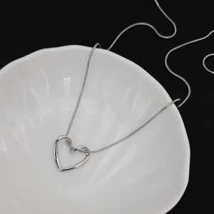 PRJ-183 Hollow Heart Pendant Elegant Stainless Steel Necklace, Stylish Jewellery Accessory for Women