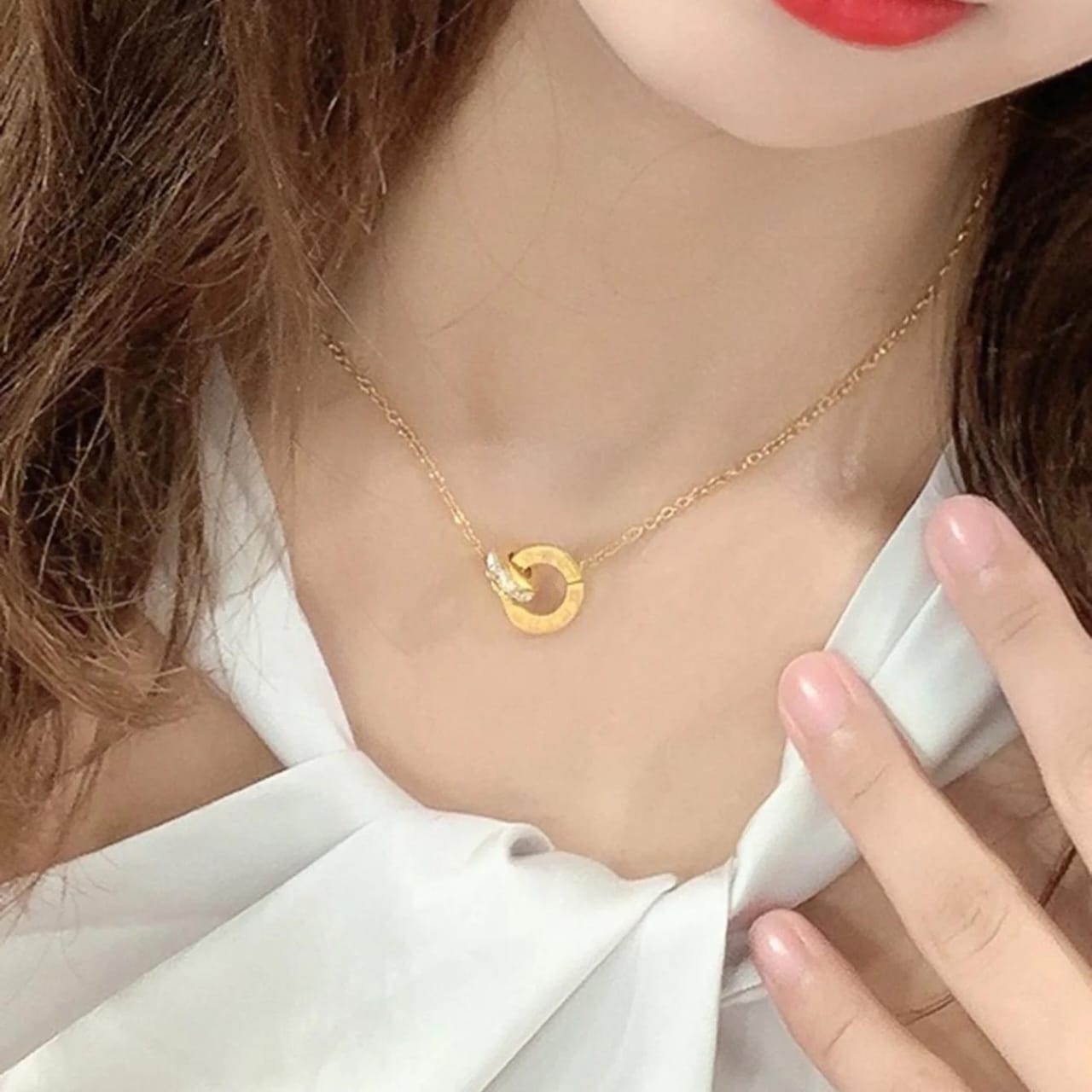 QCT-175 Roman Circle Stainless Steel Necklace Elegant Jewellery, Stylish Accessory for Women - Image 4