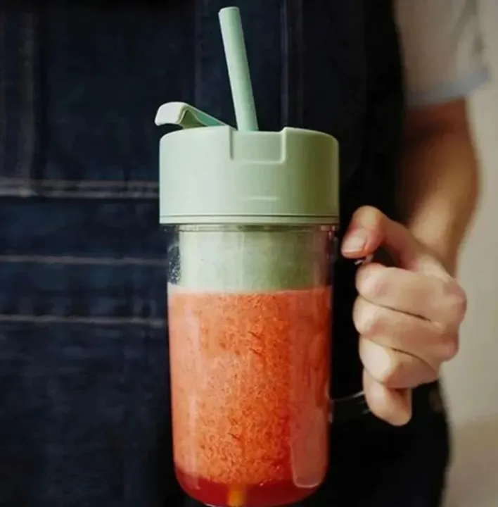 Professional Mini Juicer Portable Blender & Smoothie Maker with Built-In Straw - Image 2