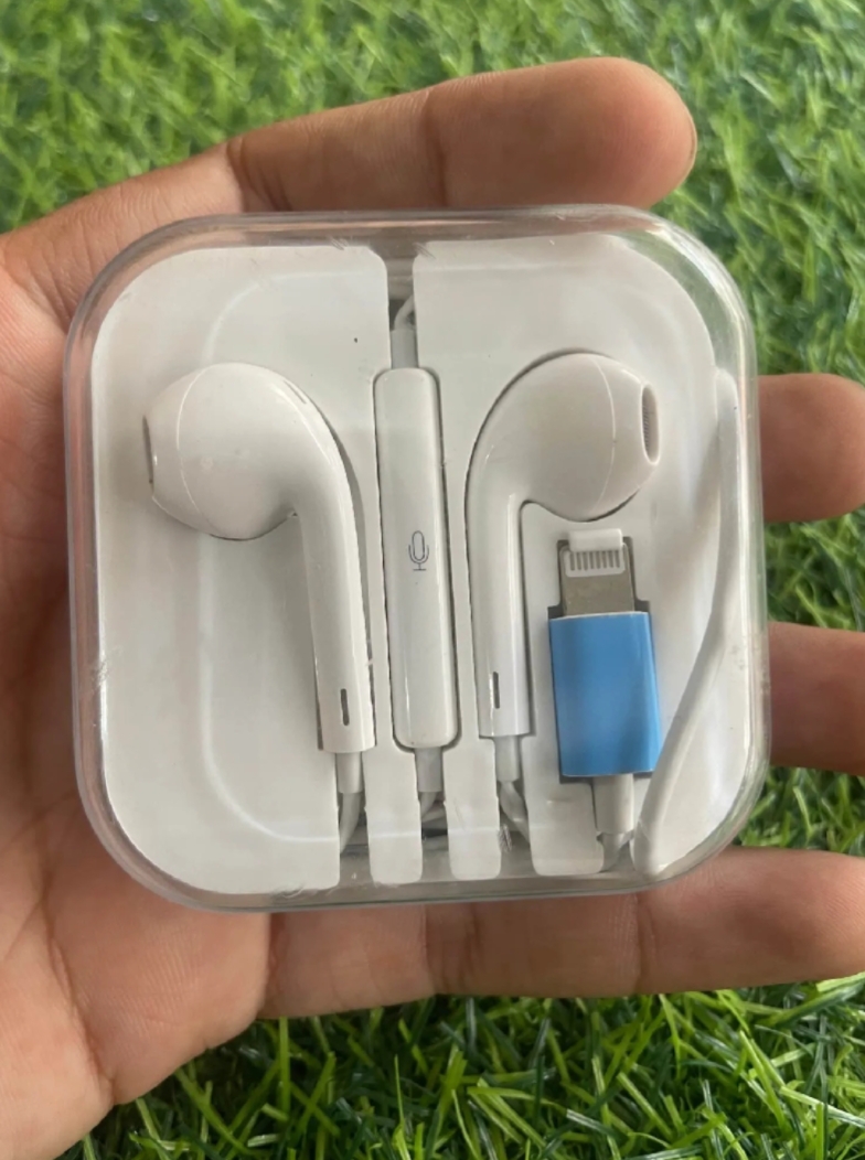 Premium Wired Earphones with In Line Control Crystal Clear Sound Hands Free Calling Built in Microphone Stylish Compact Case Durable Cable - Image 5