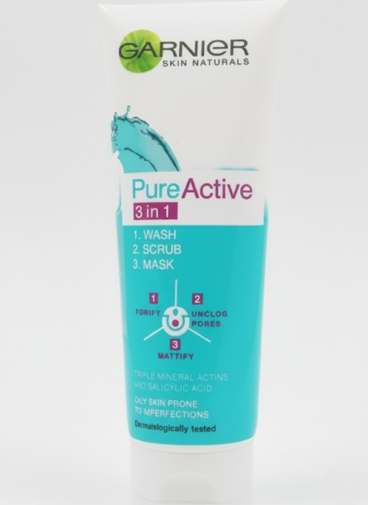 Garnier 3 in 1 Pure Active Face Wash 100ml Liquid Cleanser for All Skin Types, Deep Cleansing and Refreshing Skincare - Image 4