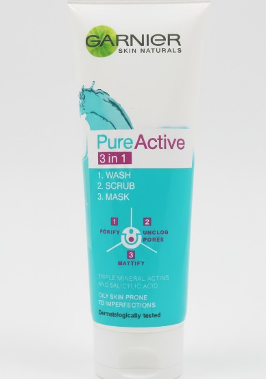 Garnier 3 in 1 Pure Active Face Wash 100ml Liquid Cleanser for All Skin Types, Deep Cleansing and Refreshing Skincare - Image 2