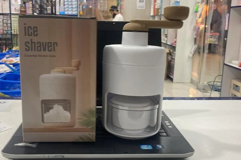 Manual Ice Crusher Machine – Hand Operated Ice Shaver for Home & Outdoor Use - Image 3