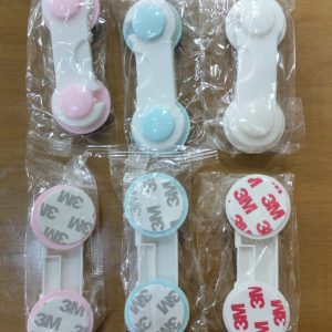 1 Pc - Children Kid Drawer Lock Baby safe Angle Sliding Door Plastic Child safety locks products ( random color )