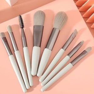 8 Pieces Cute Mini Brushes Pack (random color)