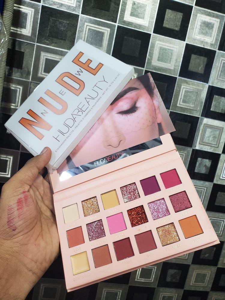HUDA Beauty Nude Eyeshadow Palette (18 Colors Eyeshadow Palette) - Image 5