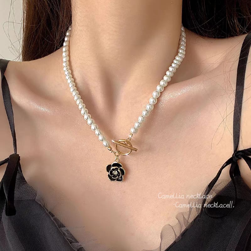 Elegant Korean Camellia Pendant light luxury niche pearl for girls - Image 2