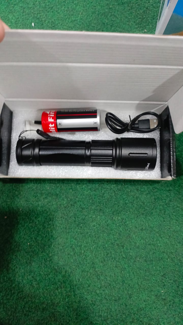 Portable LED flashlight, 3 light intensity modes, USB, - Image 4