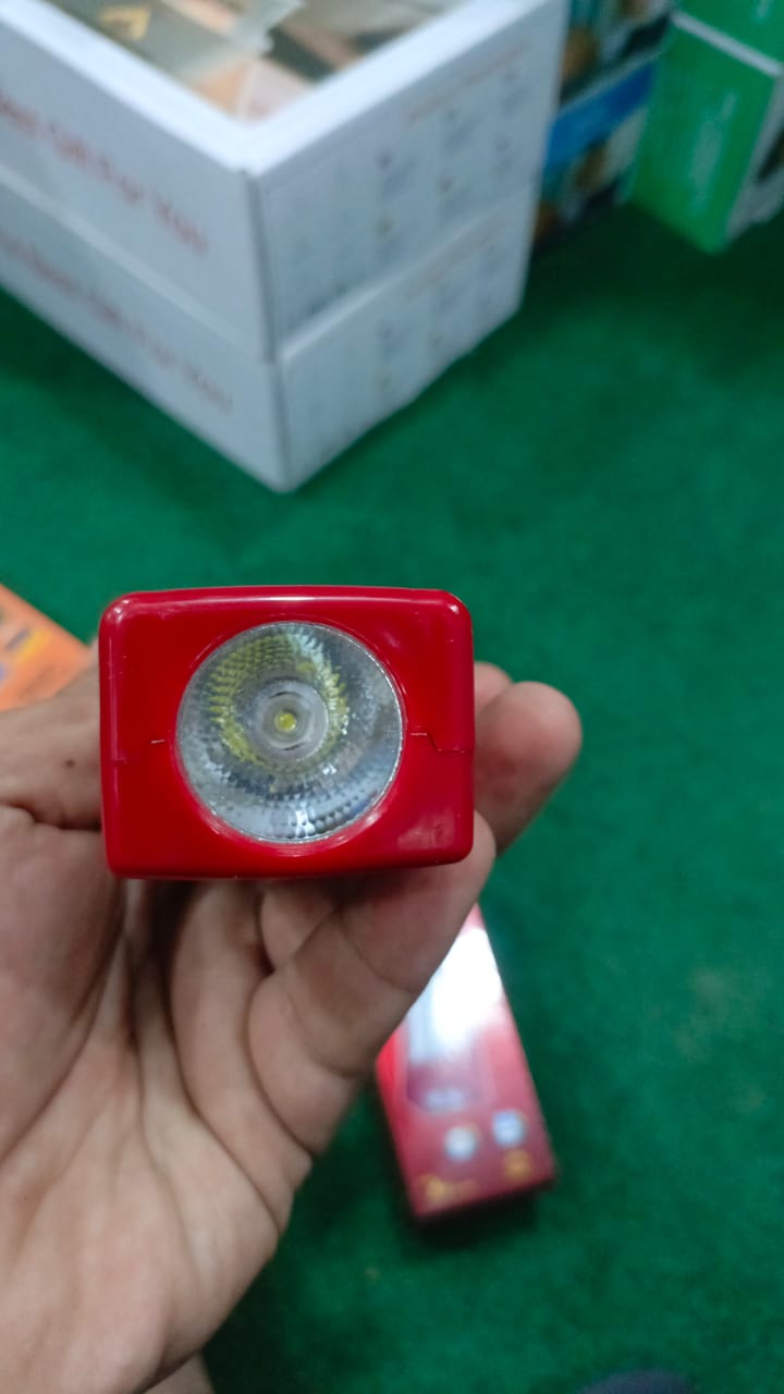 LED Light Solar and Electric Rechargeable Emergency Battery and Torch Light RL6006S - Image 4