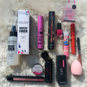 Ultimate Makeup Deal Pack of 10 Â– Complete Beauty Essentials in One Kit!
