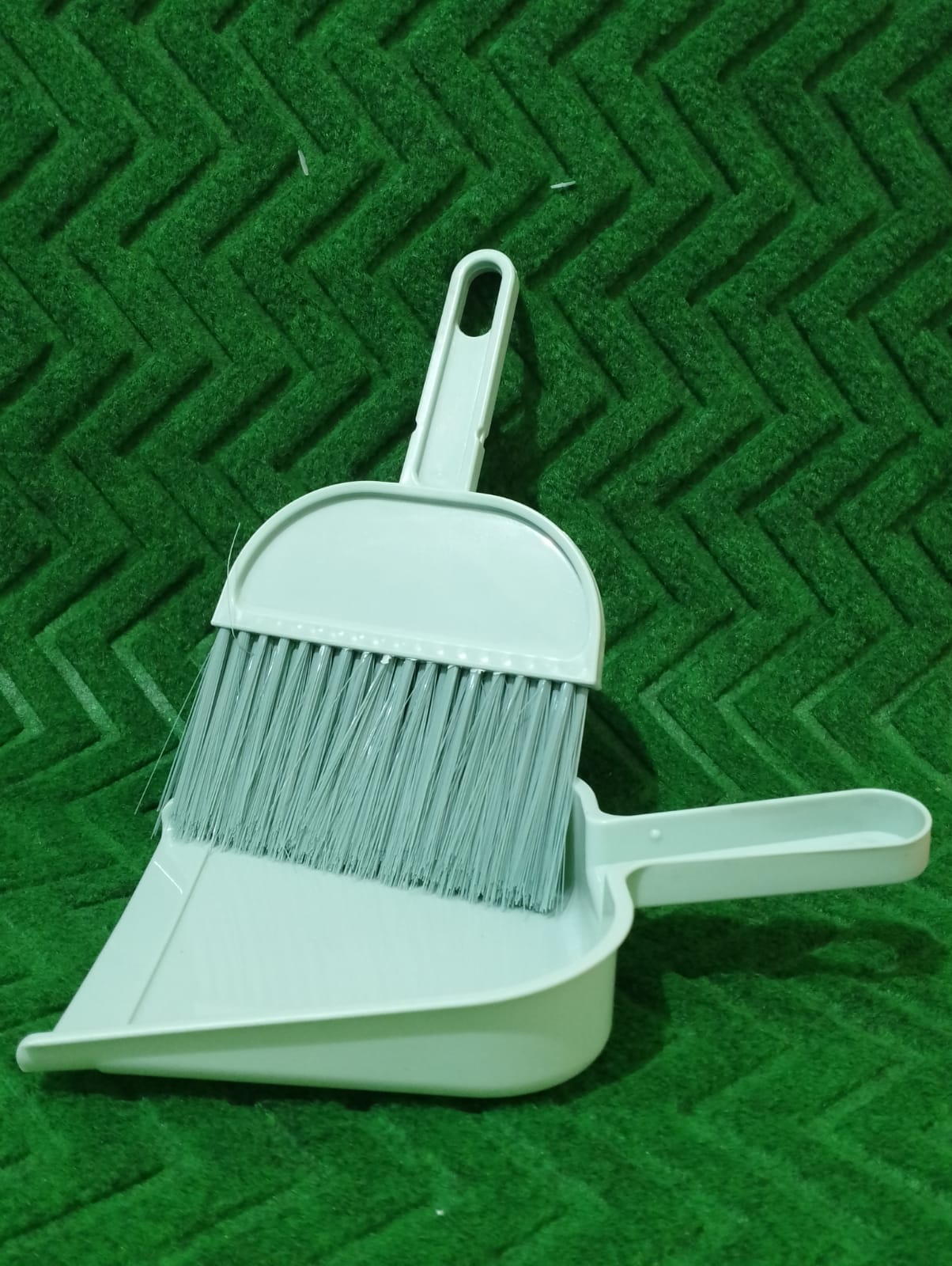 1 Pc Imported Mini Broom & Dustpan Set - Perfect for Desktop Cleaning and Quick Cleanups (Random Color) - Image 2