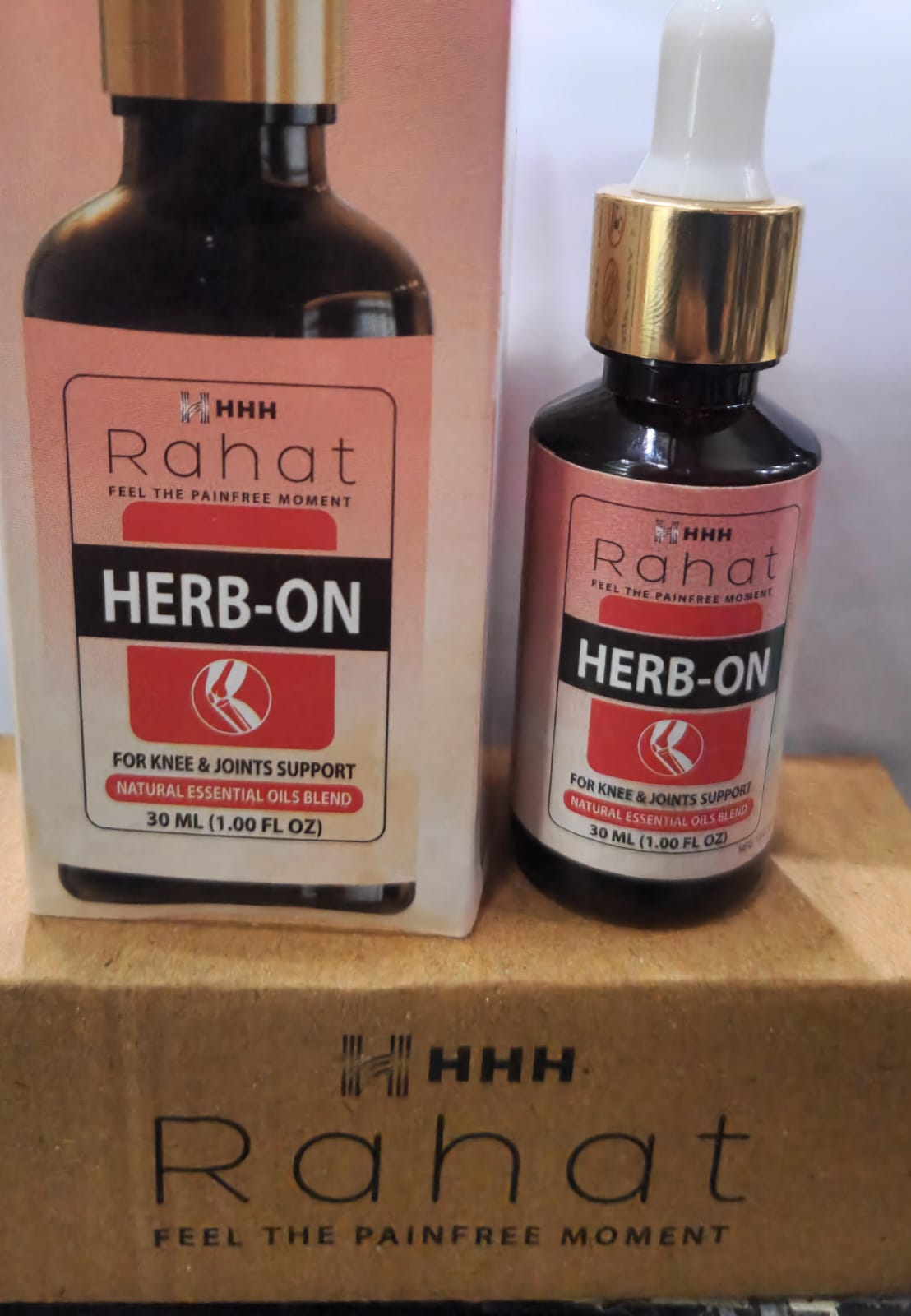 Rahat Herb on Oil 30ml for pain in joints, back pain, arthritis pain, knee pain, tennis elbow, strains and sprains - Image 3