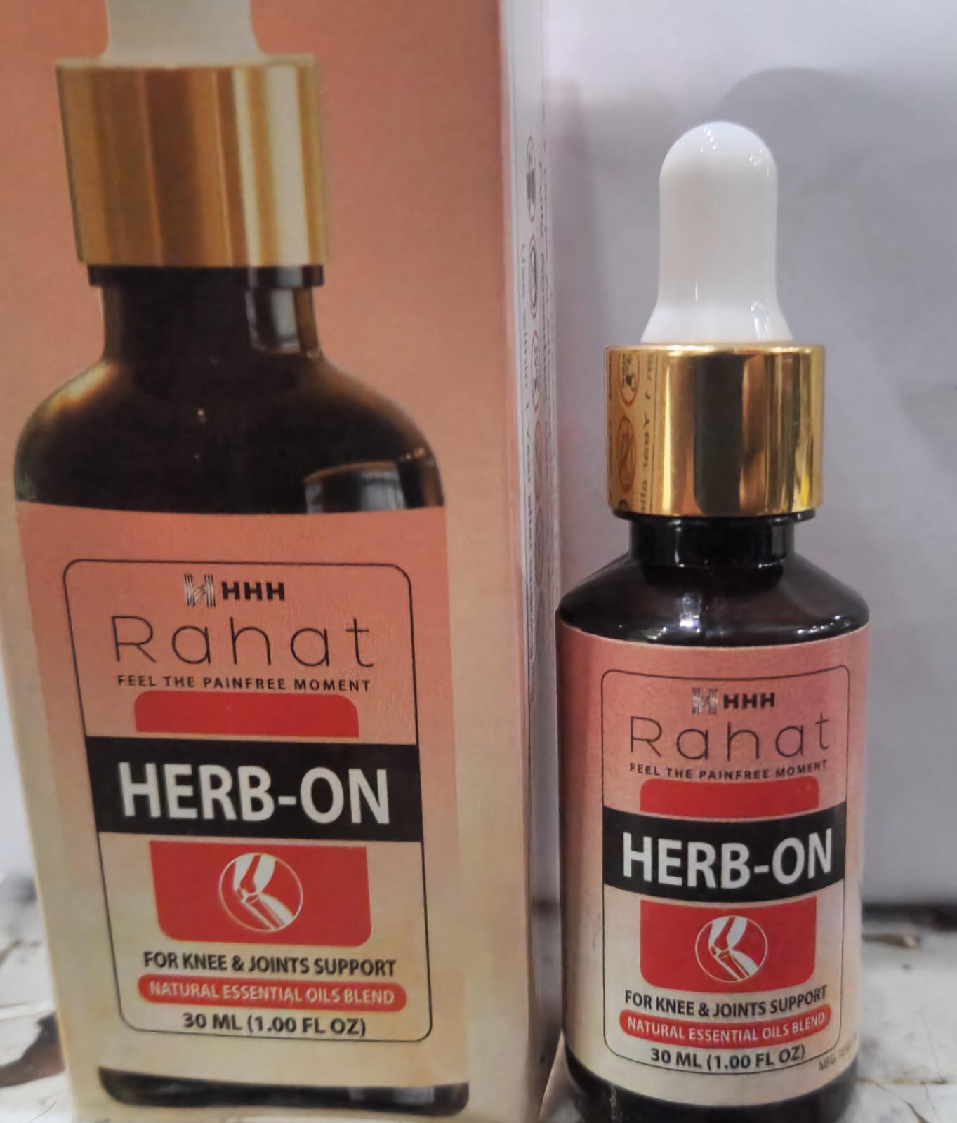 Rahat Herb on Oil 30ml for pain in joints, back pain, arthritis pain, knee pain, tennis elbow, strains and sprains - Image 2